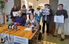 Rueda de prensa ofrecida por La Asociación en Defensa de la Sanidad Pública y la Plataforma Navarra de Salud