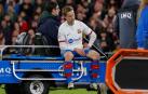 El centrocampista del FC Barcelona Frenkie de Jong se retira lesionado durante el partido de Liga de Primera División que el Athletic Club y el FC Barcelona