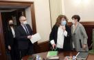 Enrique Maya y varias concejalas, en un pleno de febrero de 2022, con la mascarilla obligatoria