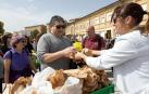 Imágenes de la 'Operación Bocata' solidaria del colegio Anunciata de Tudela
