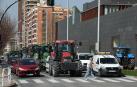 Los tractores han vuelto a circular este viernes por el centro de Pamplona.