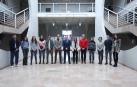 Investigadores del grupo de Ingeniería Térmica y de Fluidos. De izq. a dcha.: Álvaro Casi, María Mina, Patricia Aranguren, Irantzu Erro, Miguel Araiz, David Astrain, Ramón Gonzalo (rector), Leyre Catalán, Antonio Rodríguez, Patricia Alegría, Laura Carlosena, Álvaro Martínez y Nerea Pascual