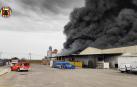 Declarado un incendio en una fábrica de electrodomésticos en Sollana