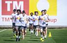 Los jugadores del Valencia se ejercitan a la vuelta al trabajo este miércoles, 10 de abril.