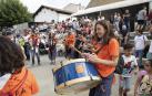 Una charanga anima los minutos posteriores al lanzamiento del cohete en las últimas fiestas.