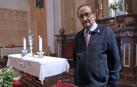 Eufemio Romano, voluntario de la Adoración Eucarística Perpetua, en la basílica de San Ignacio, en la avenida San Ignacio