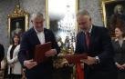 Firma del acuerdo de la reforma del Amejoramiento para asegurar que Navarra podrá ejercer tráfico en exclusiva