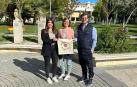 El concejal Ales Mimentza y dos comerciantes presentan la campaña 'Yo en Zizur'