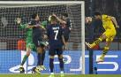 Con este cabezazo anotó Hummels el tanto que dio el triunfo al conjunto alemán en el feudo del PSG