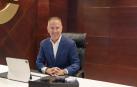 El Dr. Ángel Fernández Bustillo, médico experto en implantología dental