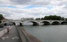 Puente de Austerlitz, en París, donde fue encontrada la maleta con los restos