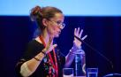 Clara Madoz Gúrpide, psiquiatra del centro de salud mental y hospital de día Natividad Zubieta en la Jornada anual del Colegio de Enfermeras.