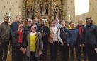 La familia Iragui y el sacerdote Pedro Jiménez con el obispo de Kerala y los sacerdotes de India que acudieron a Navaz
