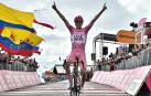 Pogacar celebra el triunfo en la cumbre de Livigno