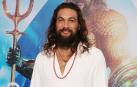 El actor estadounidense Jason Momoa posa durante la presentación de la película "Aquaman"