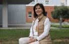 María Ángeles Herce Martínez, en el exterior del Hospital Universitario de Navarra.