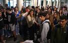 Alumnos de 2º de Bachillerato, antes de comenzar las pruebas de acceso a la universidad, en el Aulario de la UPNA, en junio de 2023.