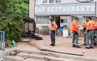 El coche ha saltado las escaleras y ha terminado en la terraza del bar