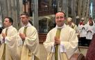Javier Larrea Cenoz, a la derecha, en su ordenación sacerdotal en la catedral de Colonia