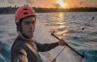 El kitesurfista Jackson James Rice durante uno de sus entrenamiento