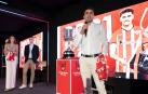 Beñat Prados, en el acto en que se ha hecho pública su renovación con el Athletic