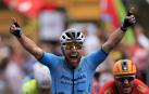 Cavendish, eufórico, celebra su victoria en la quinta etapa del Tour 2024