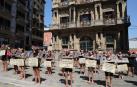Fotos de la protesta de las organizaciones animalistas PETA y AnimaNaturalis en contra de la tauromaquia. /