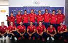 Alberto Munárriz, 5º por la izda. (agachado), con los componentes de la selección de waterpolo