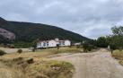 En primer plano la zona que el Ayuntamiento de Noáin (Valle de Elorz) va a habilitar como aparcamiento