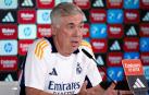 El entrenador del Real Madrid Carlo Ancelotti, durante la rueda de prensa ofrecida este sábado en la Ciudad Deportiva de Valdebebas