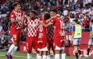 Los jugadores del Girona celebran el 2-0, obra de Tsygankov