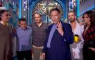 Carlos Latre, junto a sus colaboradores, en la despedida del programa que ha sido cancelado