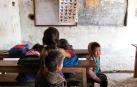 Uno de los alumnos en la escuela de Seduwa (Nepal) con la que la fundación está colaborando