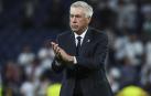 Carlo Ancelotti aplaude una jugada durante el Real Madrid-Stuttgart de la Champions