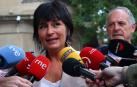 Laura Aznal y Adolfo Araiz (EH Bildu), este viernes tras reunirse con los vicepresidentes del Gobierno de Navarra, Félix Taberna, Ana Ollo y Begoña Alfaro, junto con el consejero de Economía y Hacienda, José Luis Arasti