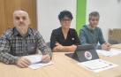 De izda. a dcha., Juan José Goikoetxea, Silvia Sesma y Unai Razkin, presidentes de las mancomunidades de Servicios Sociales de las zonas de Alsasua, Etxarri Aranatz e Irurtzun, respectivamente
