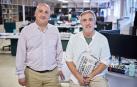 Pedro Gómez e Iván Benítez, fotografiados en la redacción de Diario de Navarra