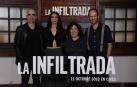 La directora Arantxa Echevarría posa junto a los actores Luis Tosar, Carolina Yuste y Diego Anido durante la presentación de la película 'La infiltrada' en Madrid