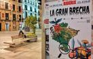 Tercer cartel de Riberix, colgado en la plaza de los Fueros de Tudela