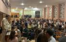 La fiesta joven de Holy Wins comenzó con una Hora Santa en el Seminario