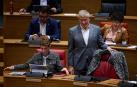 María Chivite y Félix Taberna, en primer término, este viernes en el Parlamento foral