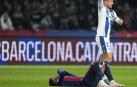 Lamine Yamal se duele en el suelo ante el jugador del Leganés, JavI Hernández /