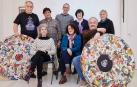 Sentados, de izquierda a derecha: Lola Azparren (@bidari_arte), Ana Araujo (@ana.araujo 100) e Iñaki Cabodevilla (@icabodevilla). De pie y de izquierda a derecha: Aitzol De Carlos (@instaitzol), Blas Campos (@blascamposfoto), Raul Olóriz (@otro_prisma), Analy Castro (@analy_cast_collages) y  Mariaje Pérez, en la sede de la AFCN (Río Urrobi 3).
