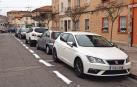 Zonas de estacionamiento de pago en el barrio de la Txantrea, pintadas de blanco