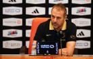 El técnico del F.C. Barfcelona, Hansi Flick, durante la rueda de prensa previa a la final de la Supercopa /