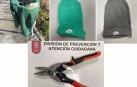 Prendas robadas y herramienta utilizada