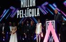 El realizador Marcel Barrena tras recibir el premio a ´Mejor película´ por ´El 47´ durante la XVII edición de los Premios Gaud