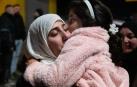 Palestinos celebran tras el regreso de 90 presos y detenidos liberados por Israel