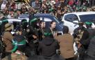 Las cuatro mujeres soldado israelíes han sido liberadas como parte de la tregua con Israel en una ceremonia organizada en la plaza de Palestina de la Ciudad de Gaza
