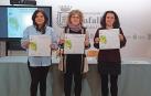 Desde la izda., Maite Berrocal, y las concejalas Patricia Fernández y Maitane Fernández